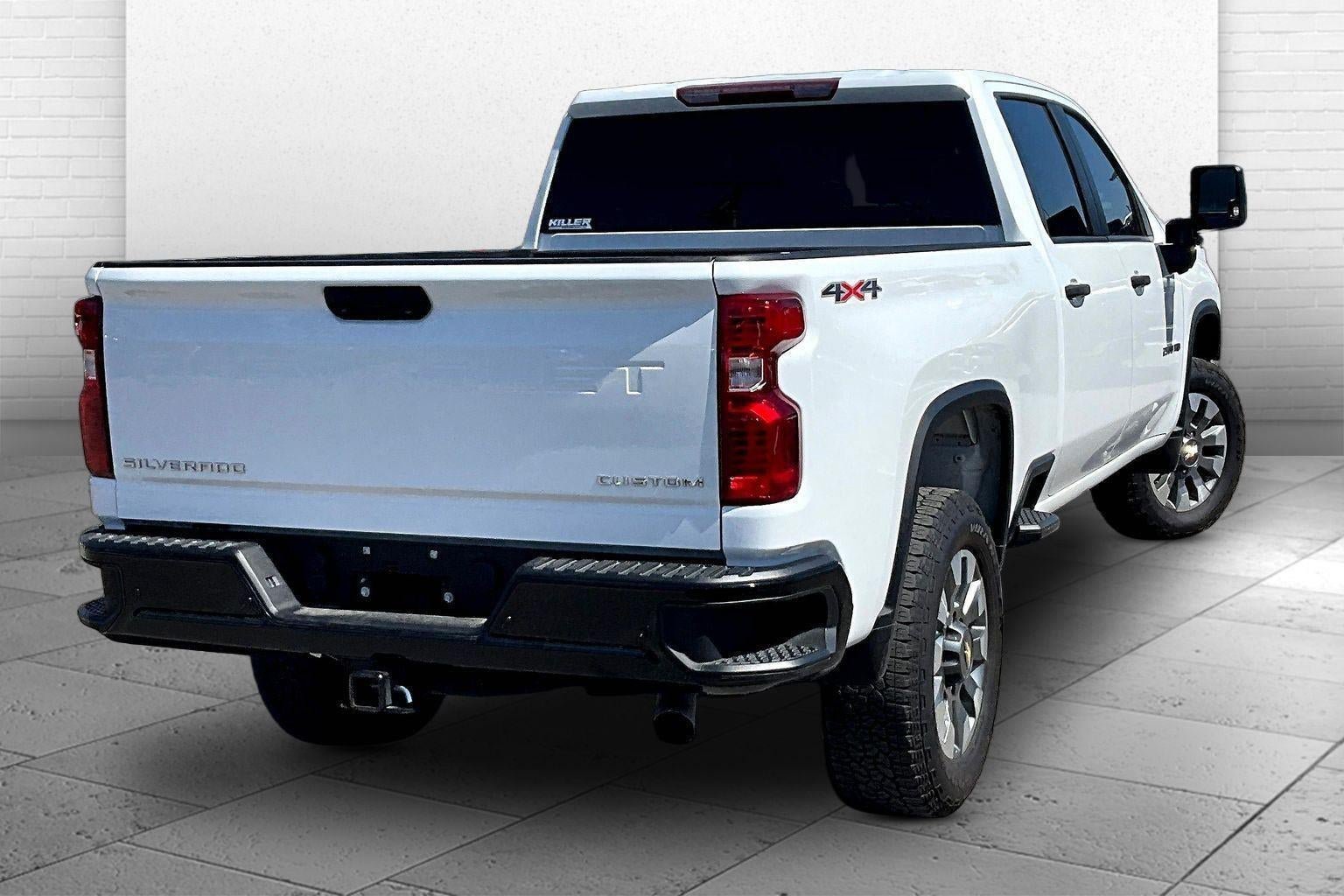 Used 2025 Chevrolet Silverado 2500 Custom w/ Custom Value Package AWD/4WD image 12