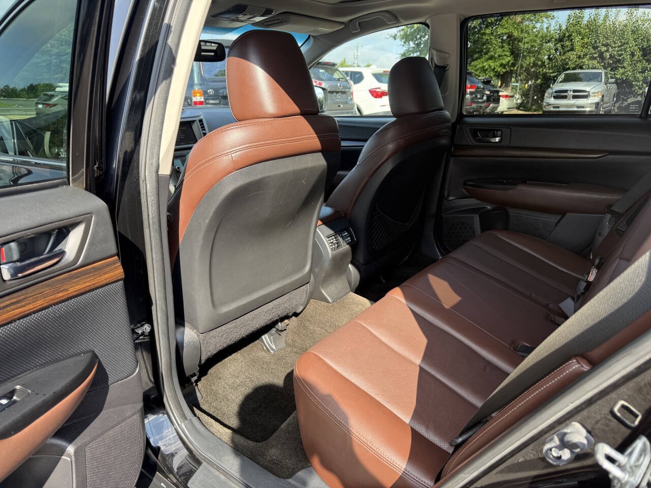 Used 2013 Subaru Outback 2.5i Limited AWD/4WD image 10