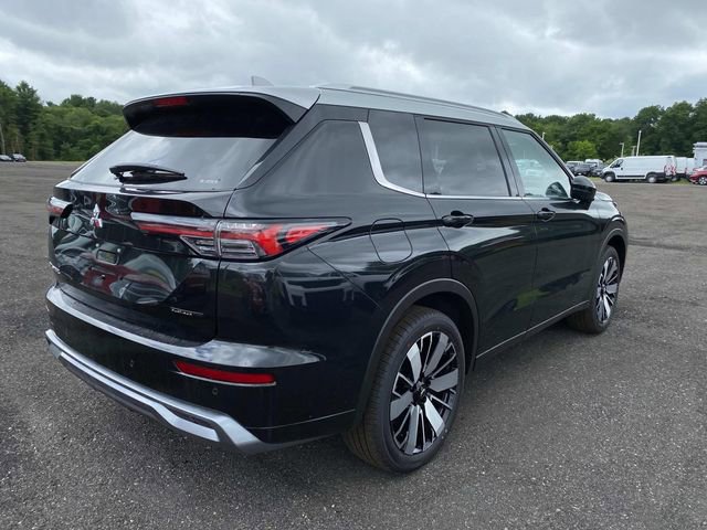 New 2025 Mitsubishi Outlander AWD image 3