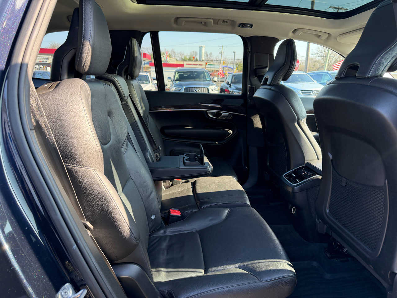 Used 2019 Volvo XC90 T6 Momentum w/ Protection Package Premier image 27