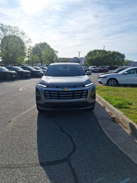 Used 2025 Chevrolet Equinox LT w/ Safety and Technology Package AWD/4WD image 7