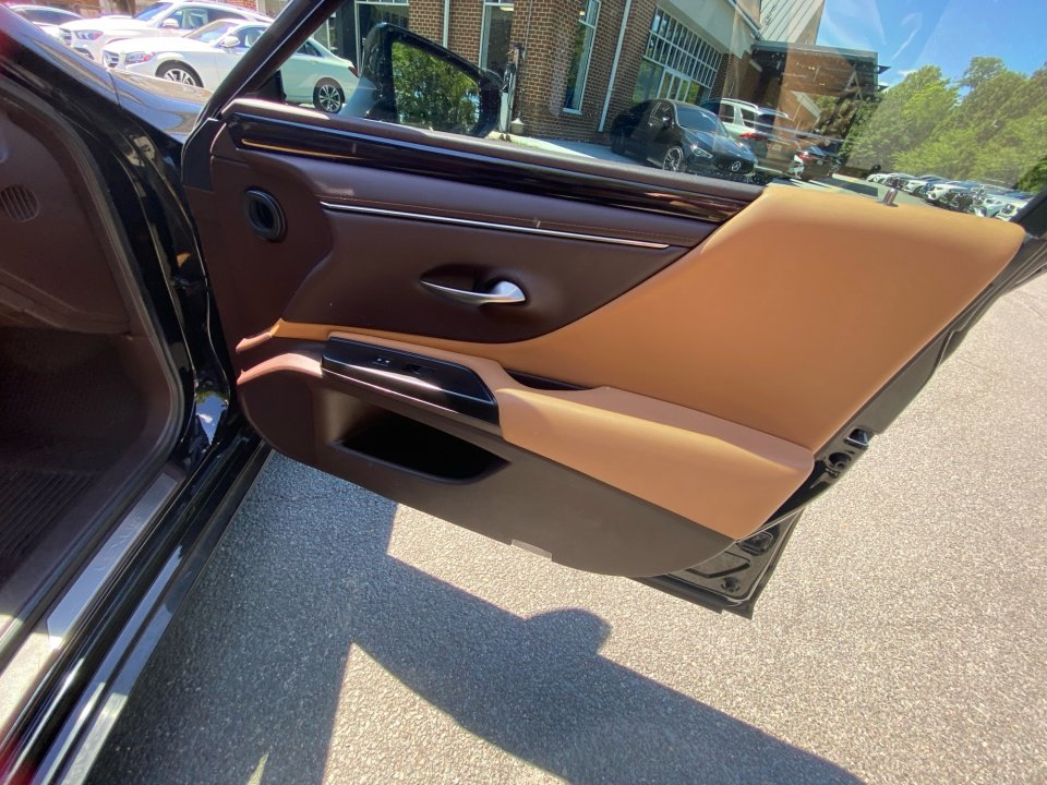 Used 2019 Lexus ES 350 w/ Premium Package FWD image 35