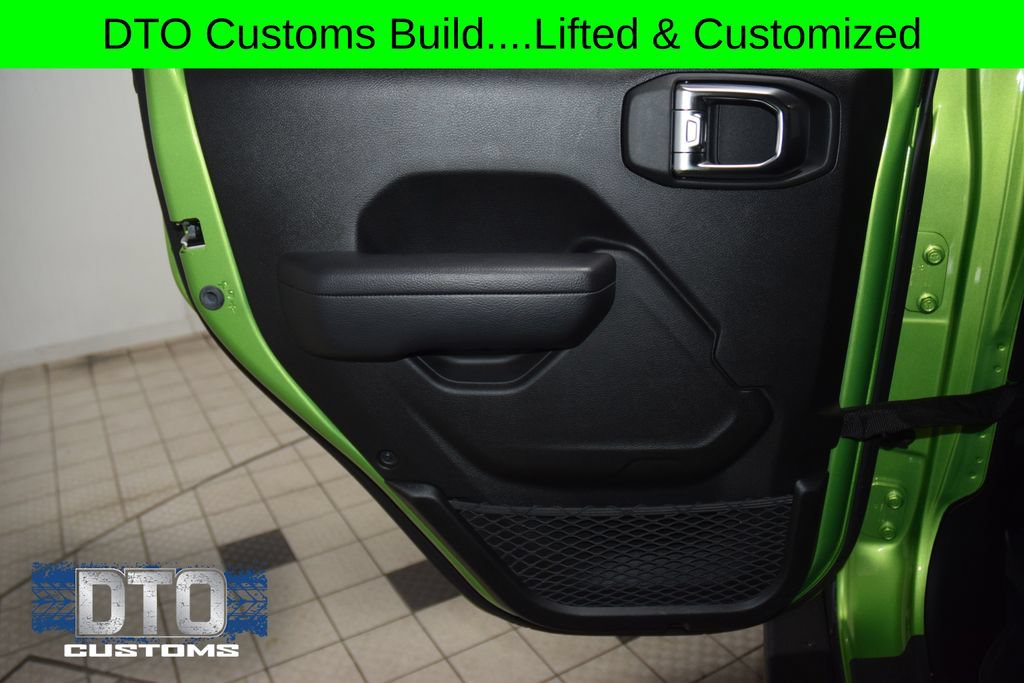 Used 2025 Jeep Gladiator Rubicon w/ Safety Group AWD/4WD image 47