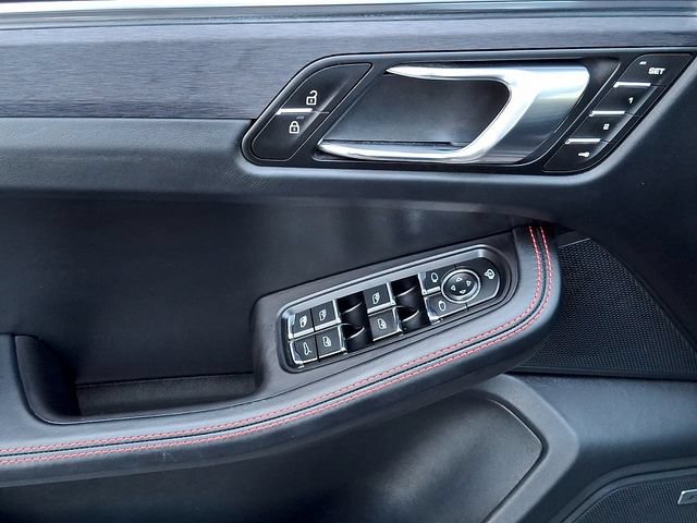Certified 2024 Porsche Macan GTS AWD/4WD image 16
