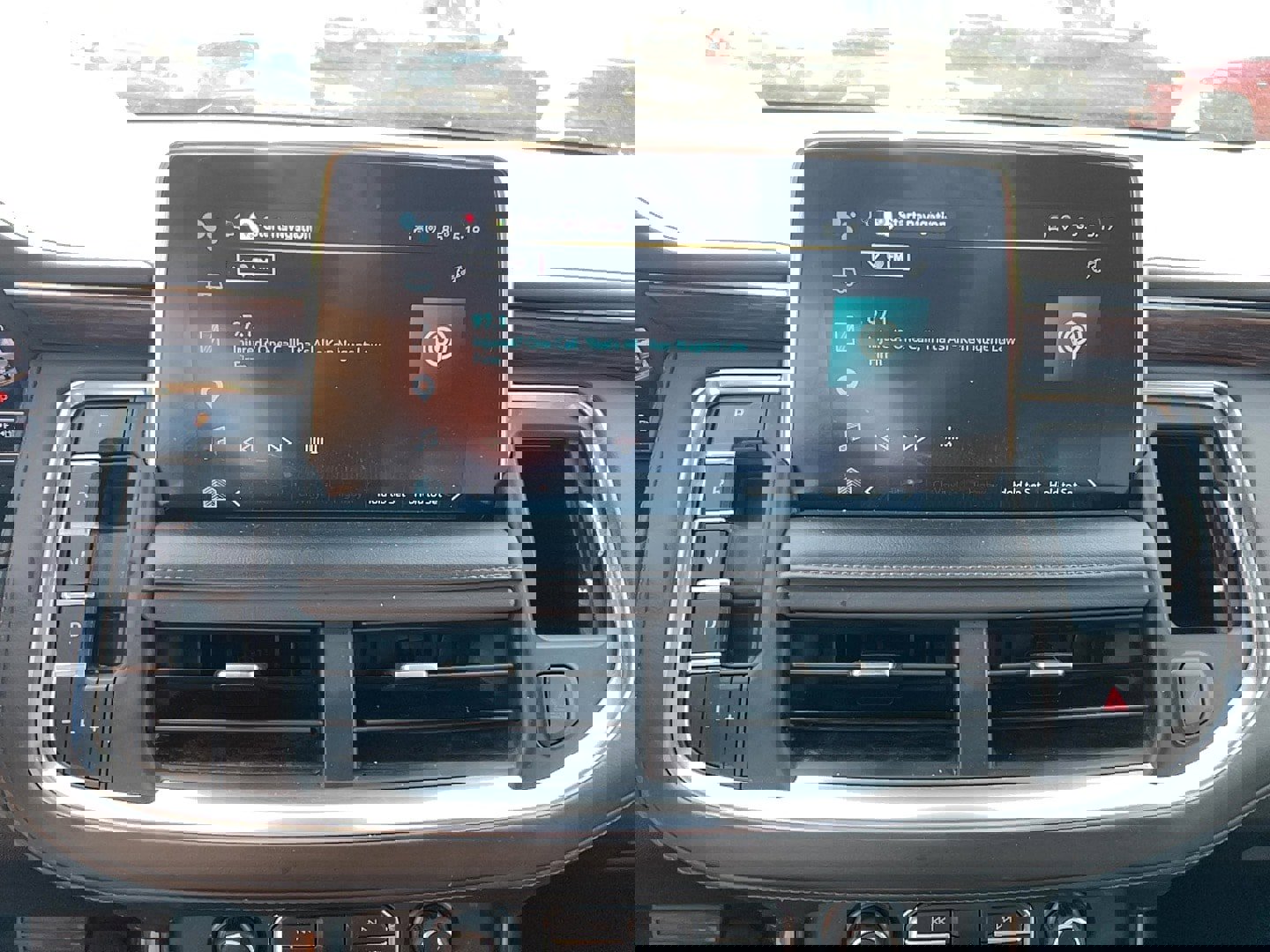 Used 2023 Chevrolet Tahoe High Country w/ Advanced Technology Package AWD/4WD image 18