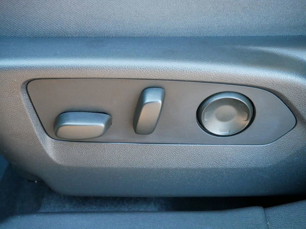 Used 2021 Buick Envision Essence image 18