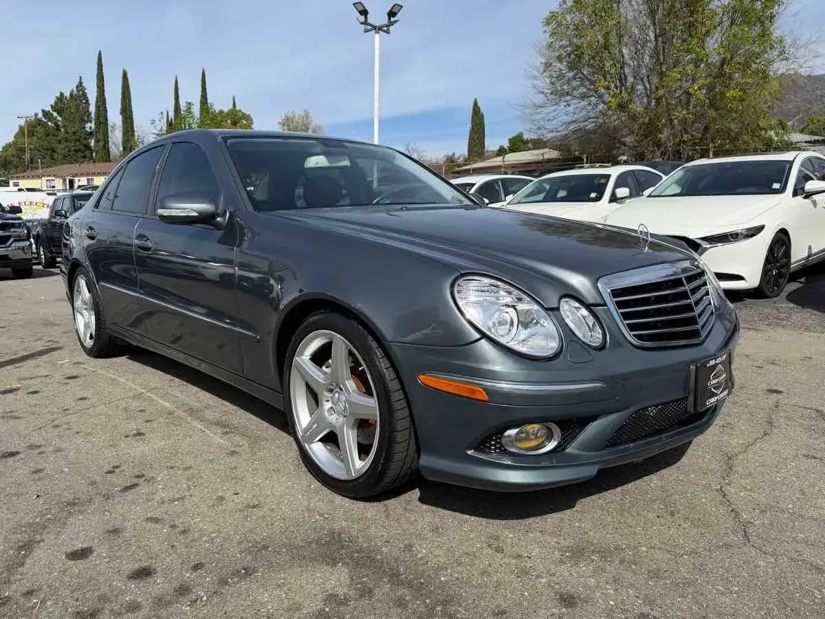 Used 2009 Mercedes-Benz E 350 Sedan image 1