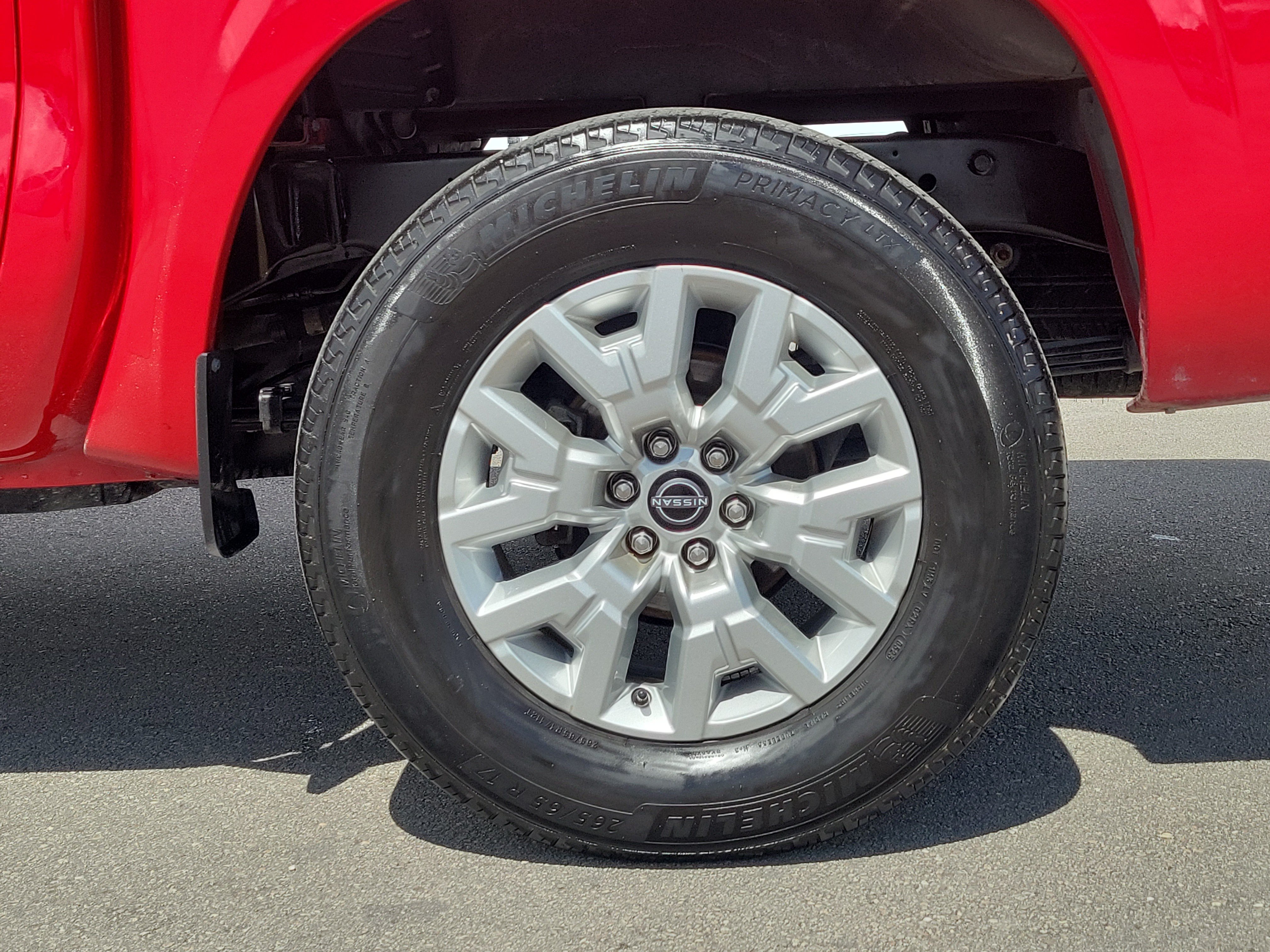 Used 2023 Nissan Frontier SV AWD/4WD image 9