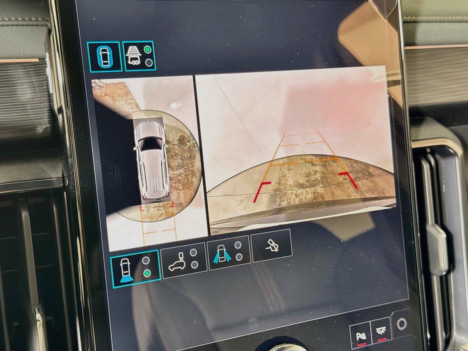 New 2026 GMC Acadia AT4 w/ Luxury Package AWD/4WD image 9