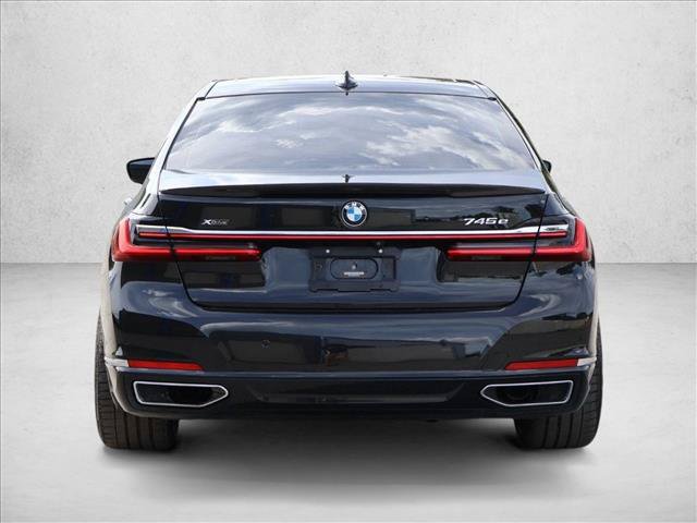 Used 2020 BMW 745e xDrive AWD/4WD image 8