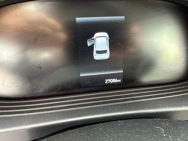 Used 2025 Hyundai Venue SEL FWD image 9