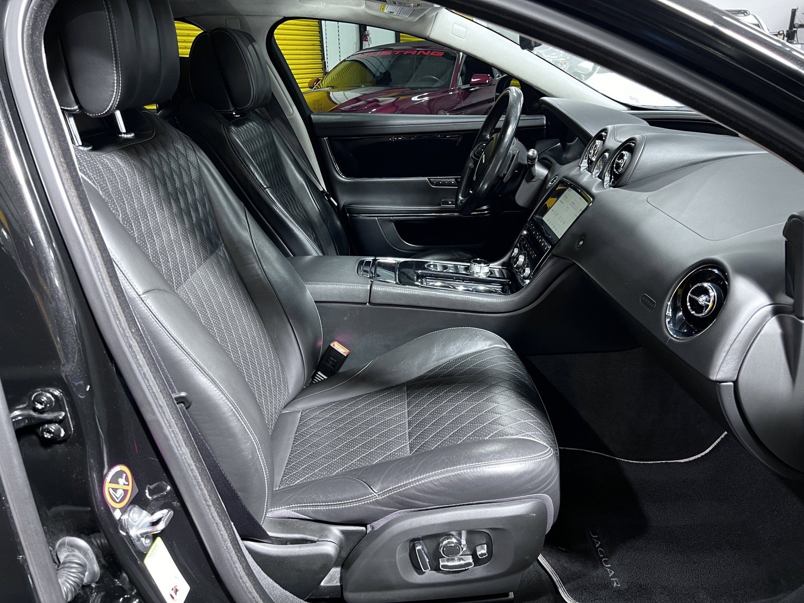 Used 2018 Jaguar XJ L Supercharged image 17