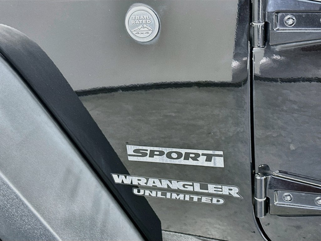 Used 2017 Jeep Wrangler Unlimited Sport w/ Connectivity Group AWD/4WD image 24