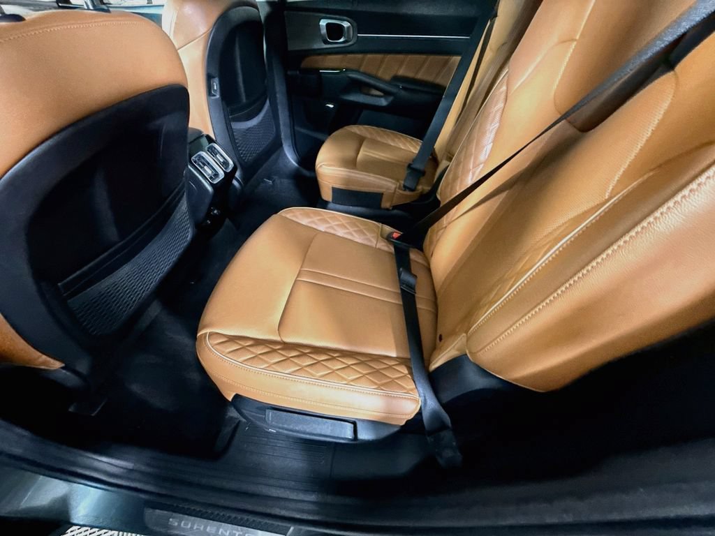 Certified 2022 Kia Sorento SX Prestige w/ Rust Color Package AWD/4WD image 31