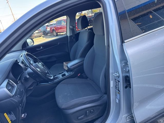 Used 2017 Kia Sorento LX w/ LX Convenience Package image 15