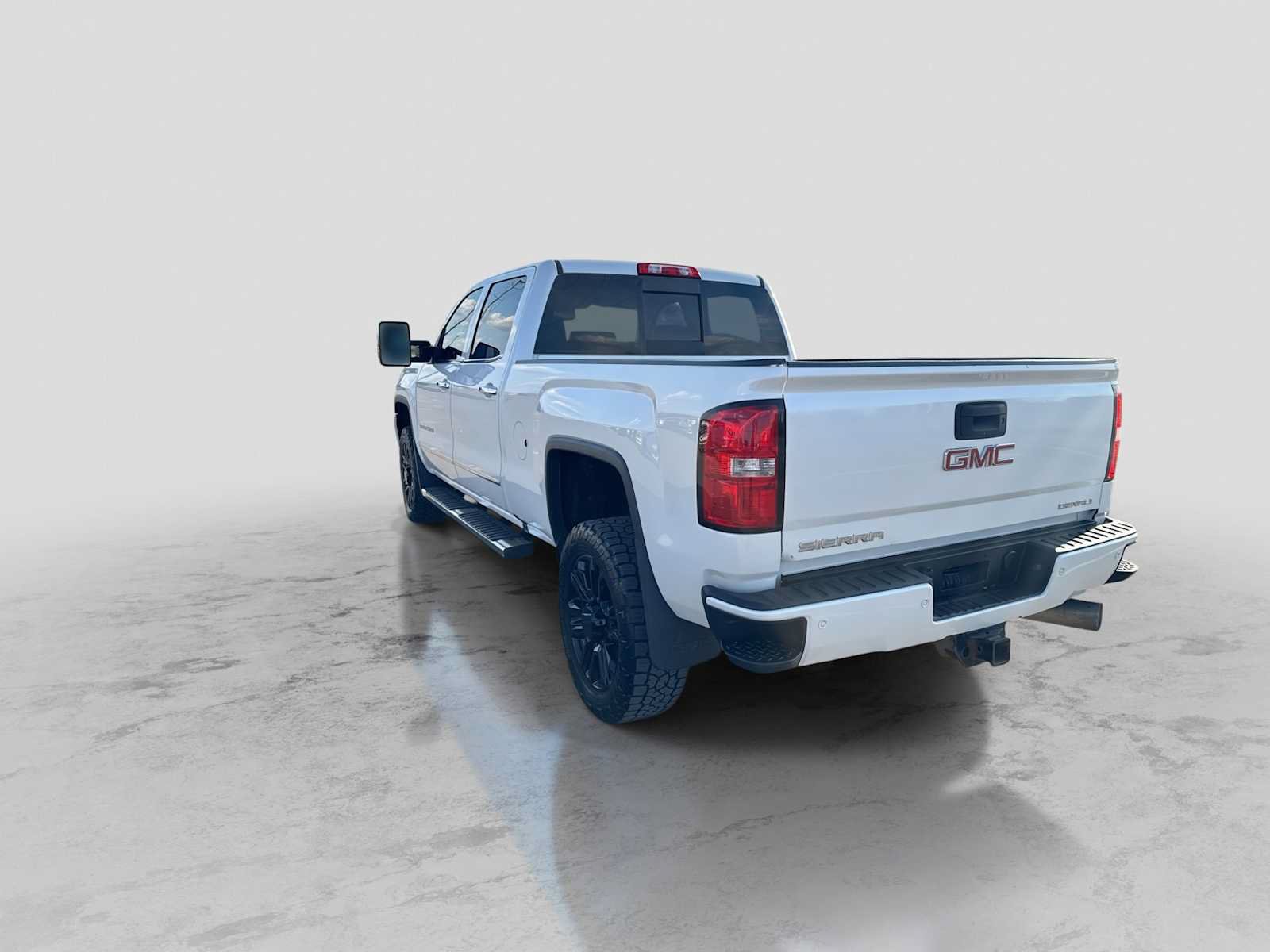 Used 2019 GMC Sierra 2500 Denali AWD/4WD image 4