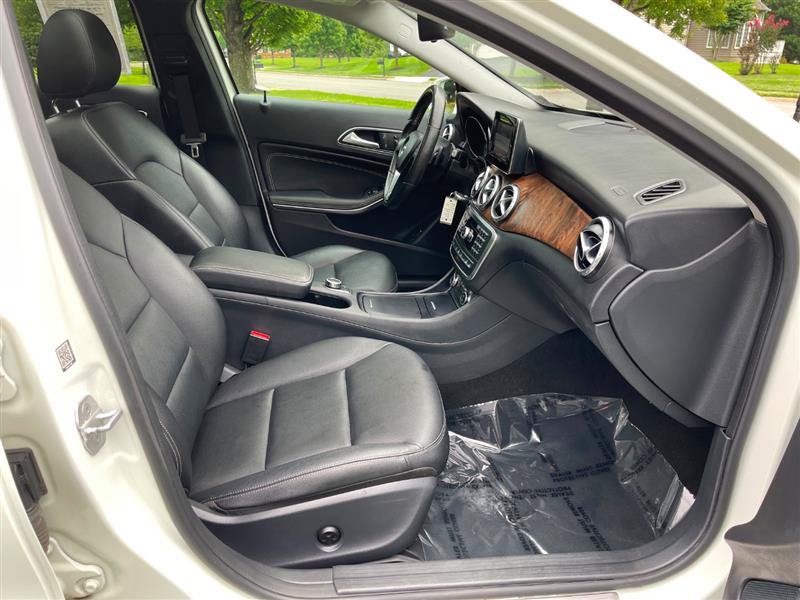 Used 2015 Mercedes-Benz GLA 250 4MATIC image 13