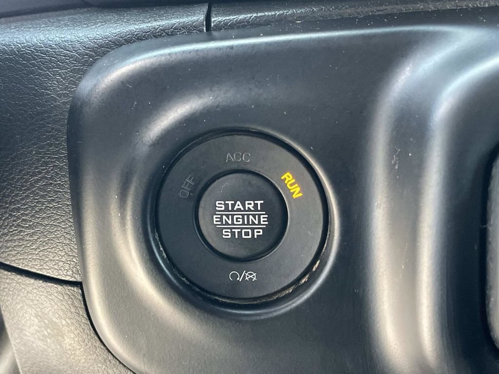 Used 2022 Jeep Wrangler Unlimited Rubicon 4xe w/ Safety Group AWD/4WD image 16