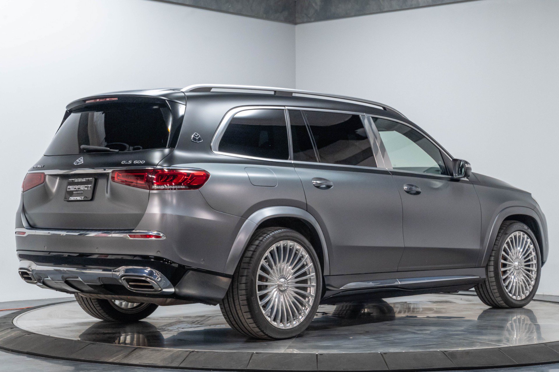 Used 2022 Mercedes-Benz Maybach GLS 600 4MATIC image 41