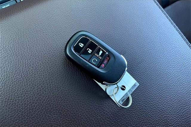 Used 2023 Honda Pilot Elite image 10