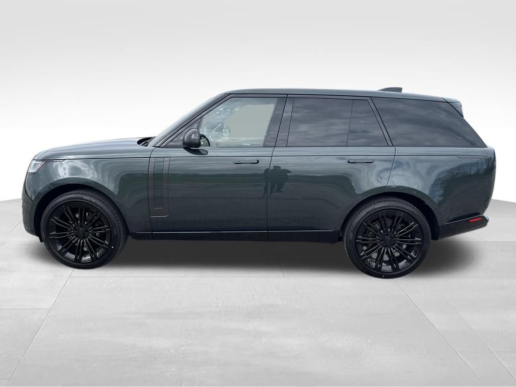 New 2026 Land Rover Range Rover SE image 2