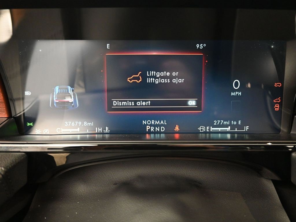 Used 2023 Lincoln Navigator L Reserve image 9