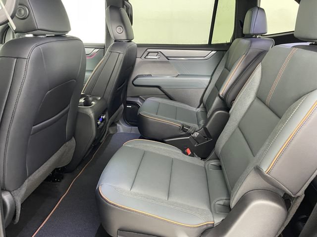 New 2026 GMC Acadia AT4 w/ Luxury Package AWD/4WD image 9