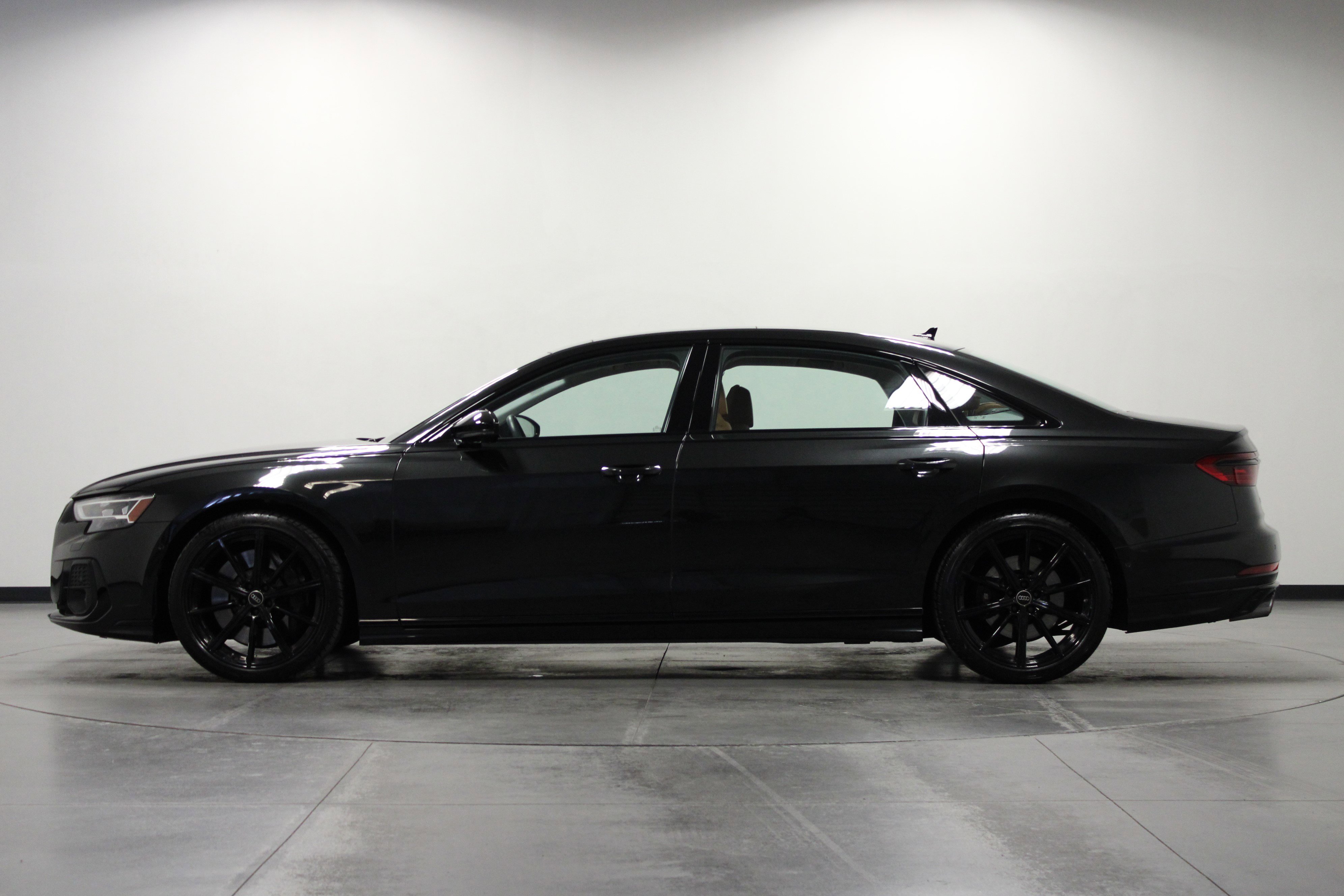 Used 2023 Audi S8 image 8