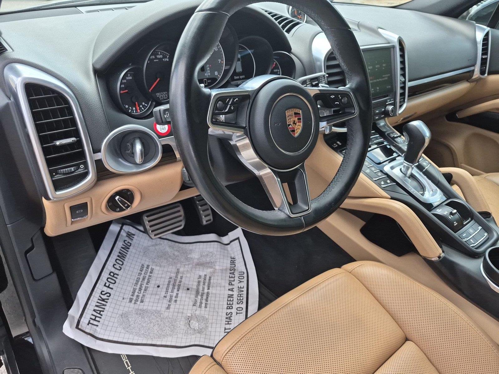 Used 2017 Porsche Cayenne S AWD/4WD image 19