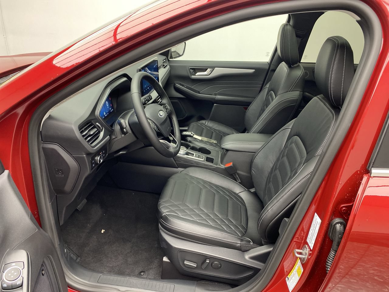 New 2024 Ford Escape SE w/ PHEV Premium Package FWD image 3