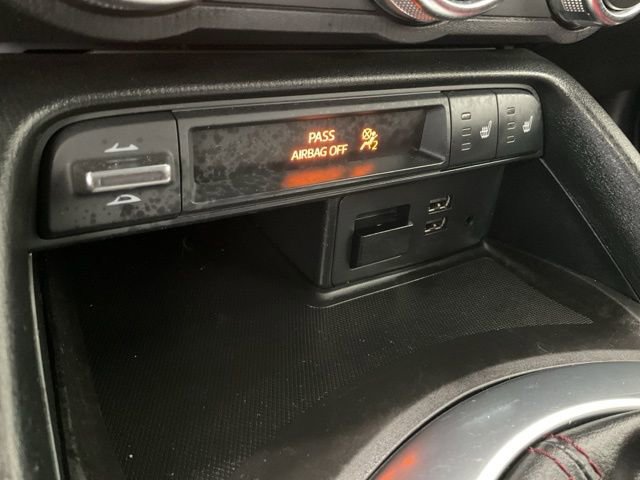 Used 2017 MAZDA MX-5 Miata RF Grand Touring w/ Appearance Package image 12