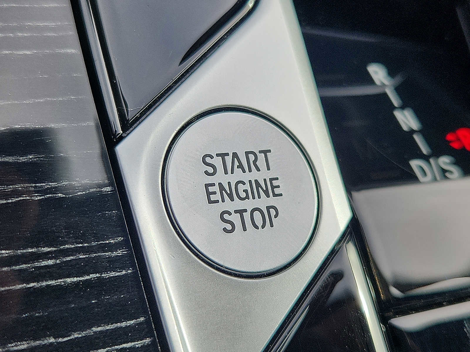 Used 2024 BMW X6 xDrive40i w/ Parking Assistance Package image 23