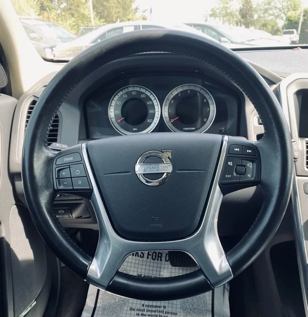 Used 2012 Volvo XC60 T6 image 11