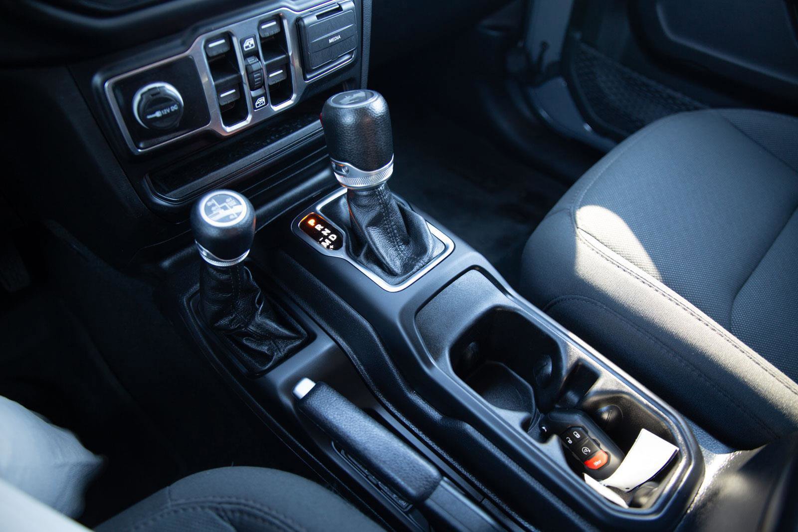 Used 2023 Jeep Wrangler Unlimited w/ Cold Weather Group AWD/4WD image 17