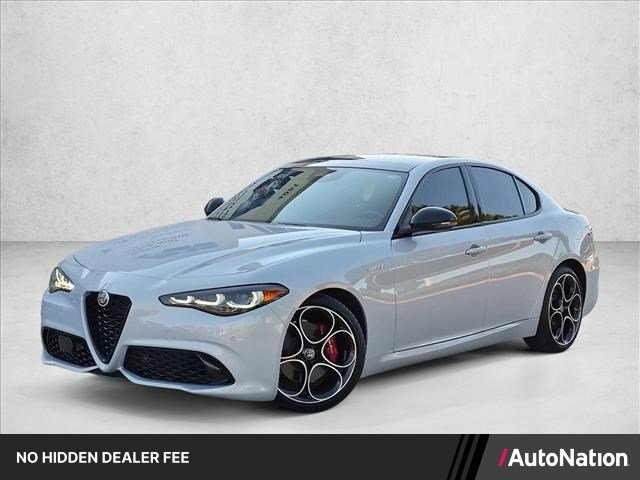Used 2025 Alfa Romeo Giulia w/ Veloce Package Rwd image 1