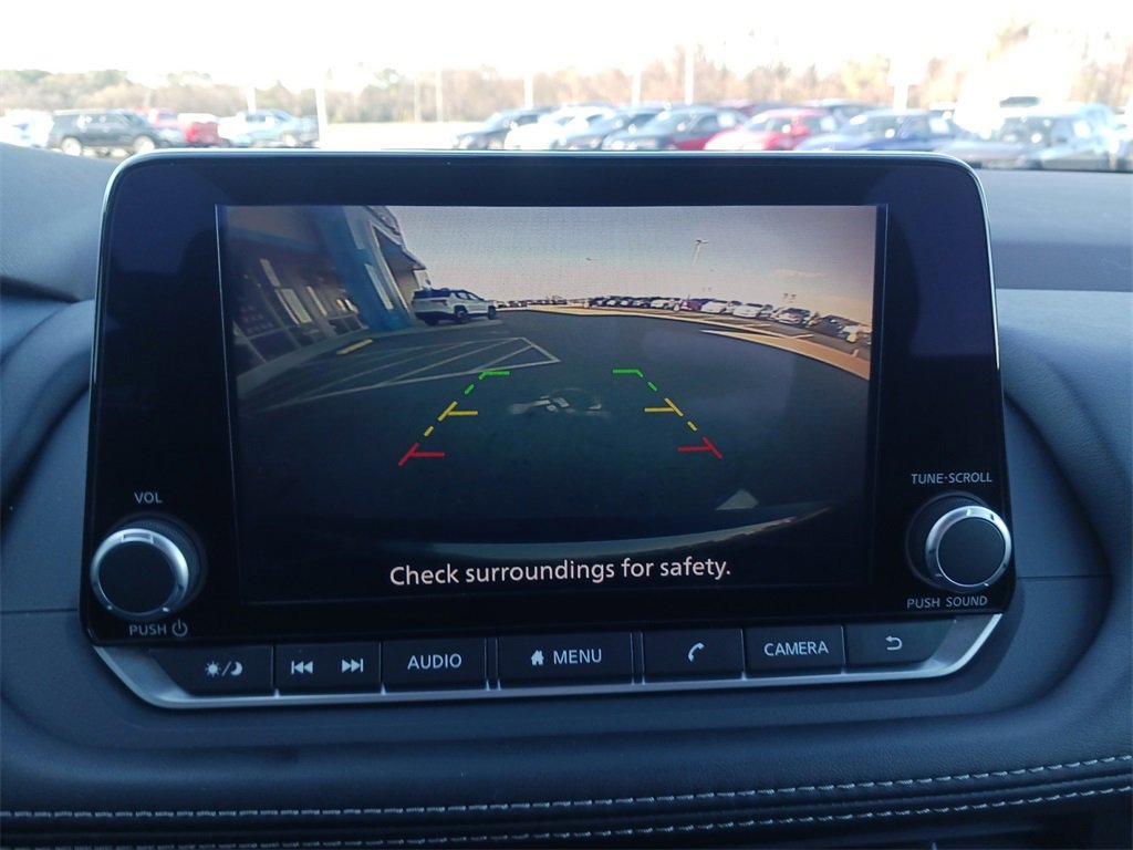 Used 2023 Nissan Rogue S image 21