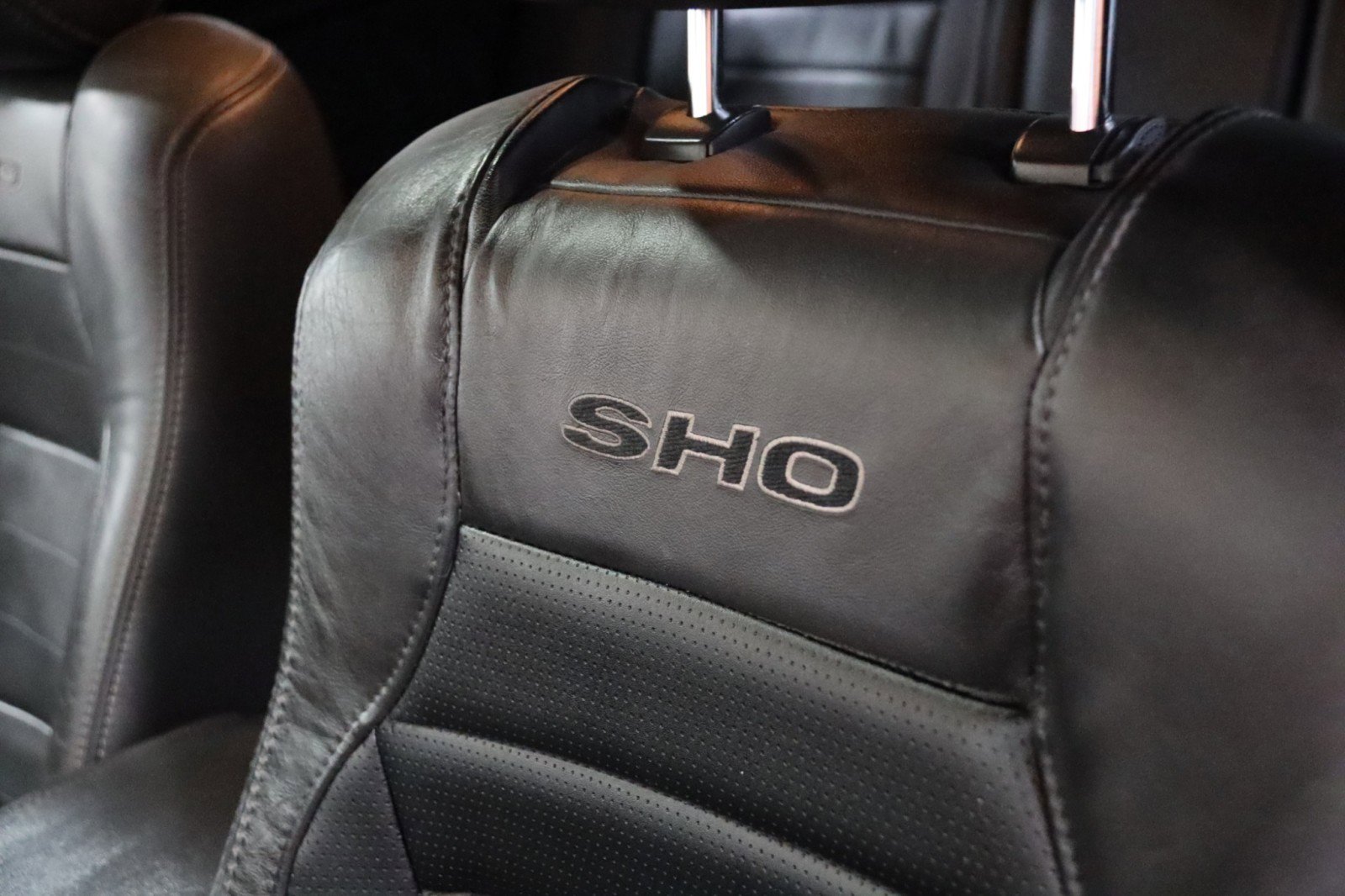 Used 2013 Ford Taurus SHO image 36