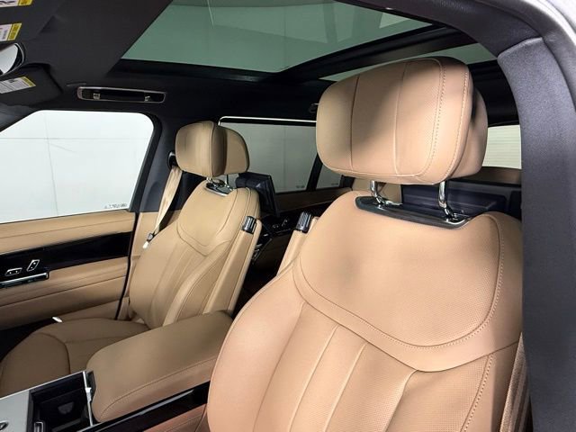 New 2026 Land Rover Range Rover Long Wheelbase Autobiography AWD/4WD image 17