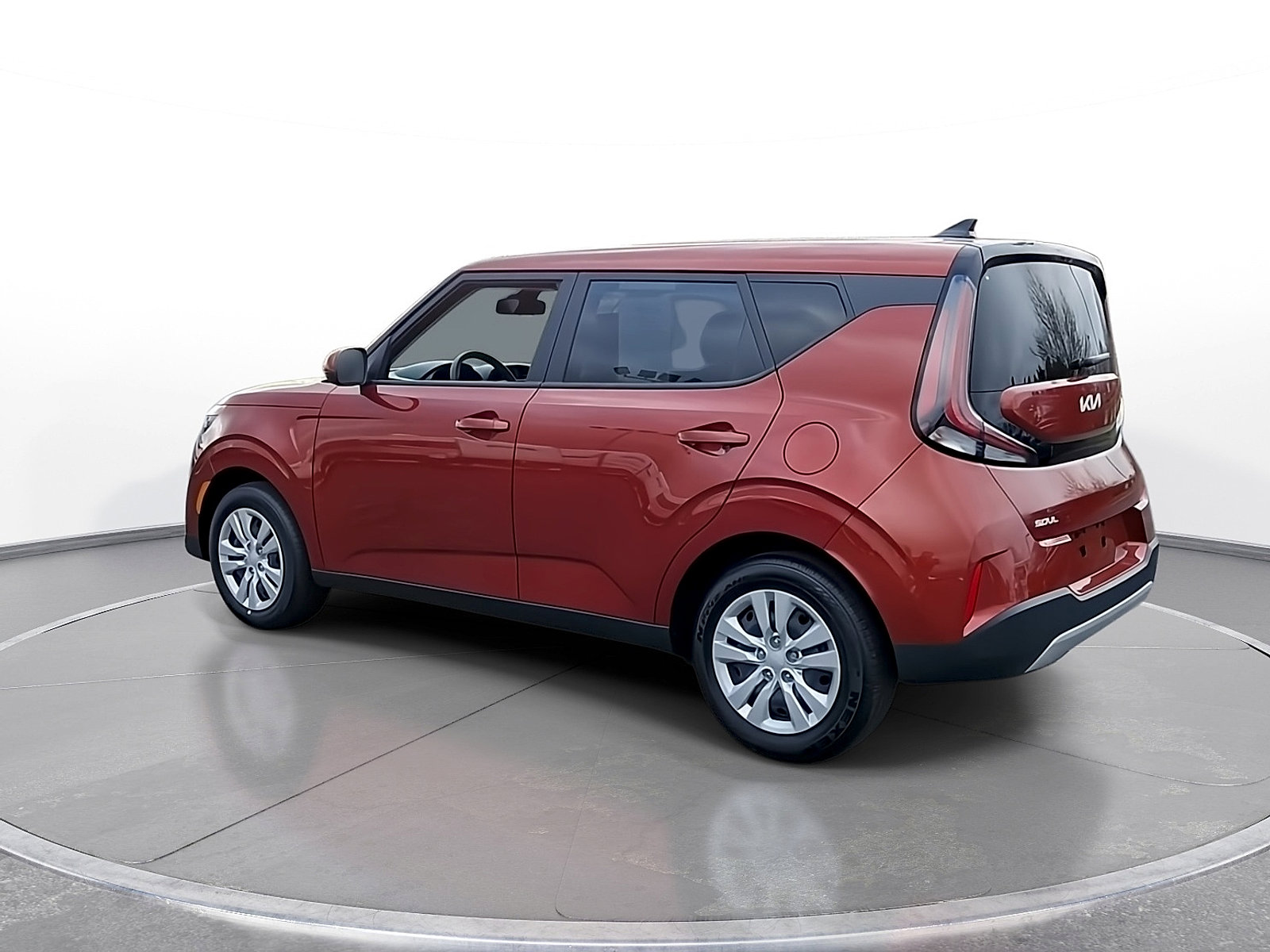 Used 2025 Kia Soul LX FWD image 6