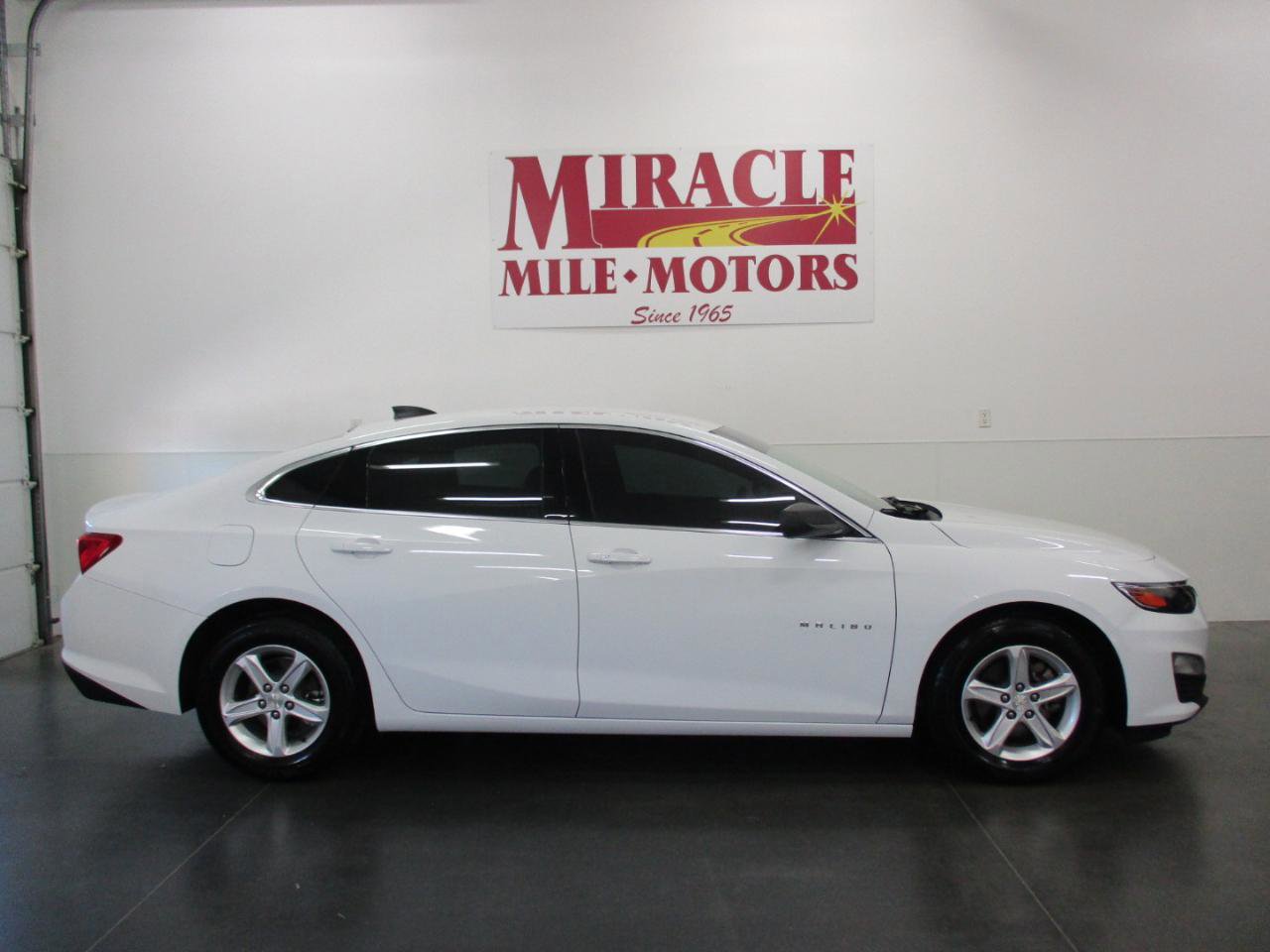Used 2023 Chevrolet Malibu LS FWD image 6