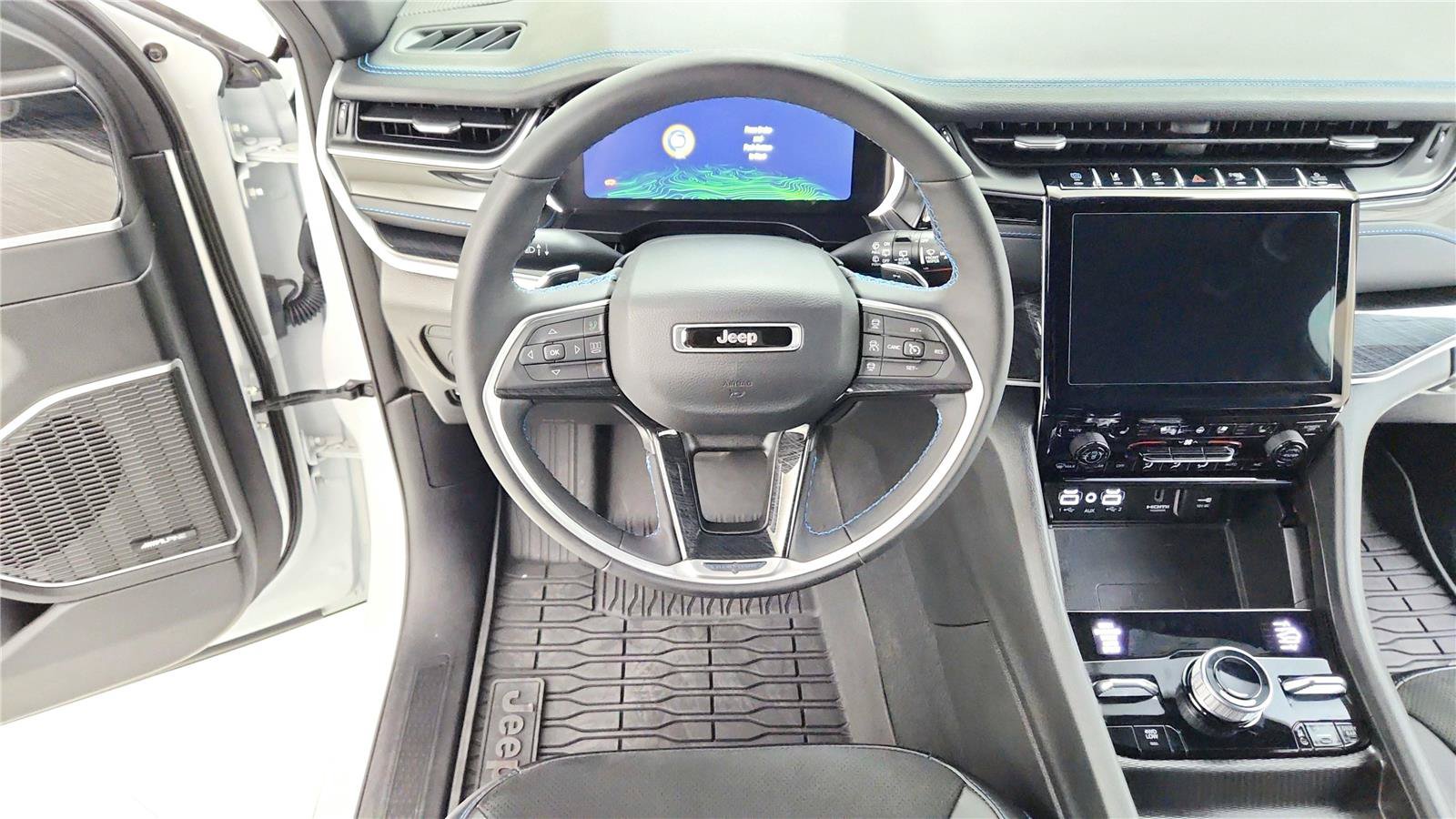 Used 2024 Jeep Grand Cherokee Trailhawk w/ Luxury Tech Group III AWD/4WD image 19