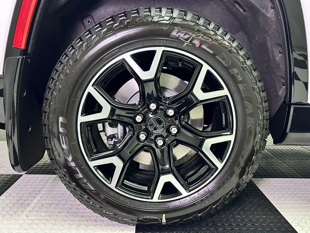 New 2025 Jeep Wagoneer Series II image 9