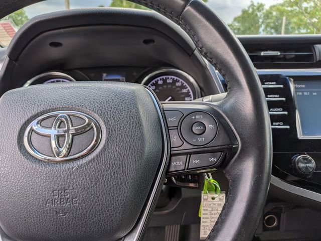 Used 2018 Toyota Camry SE FWD image 18