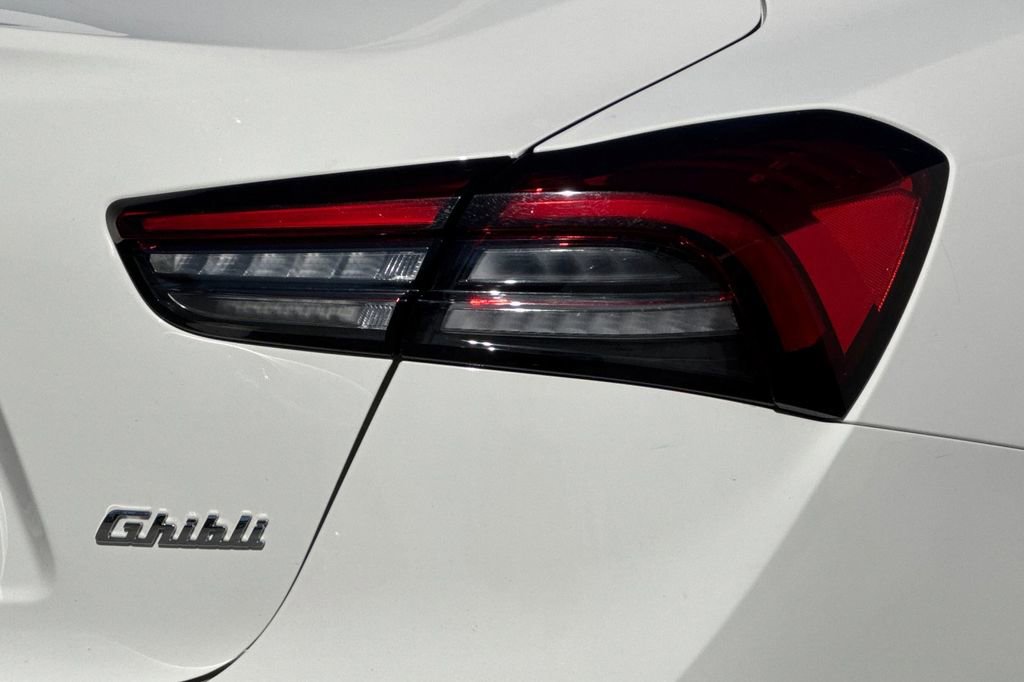 Used 2021 Maserati Ghibli image 26