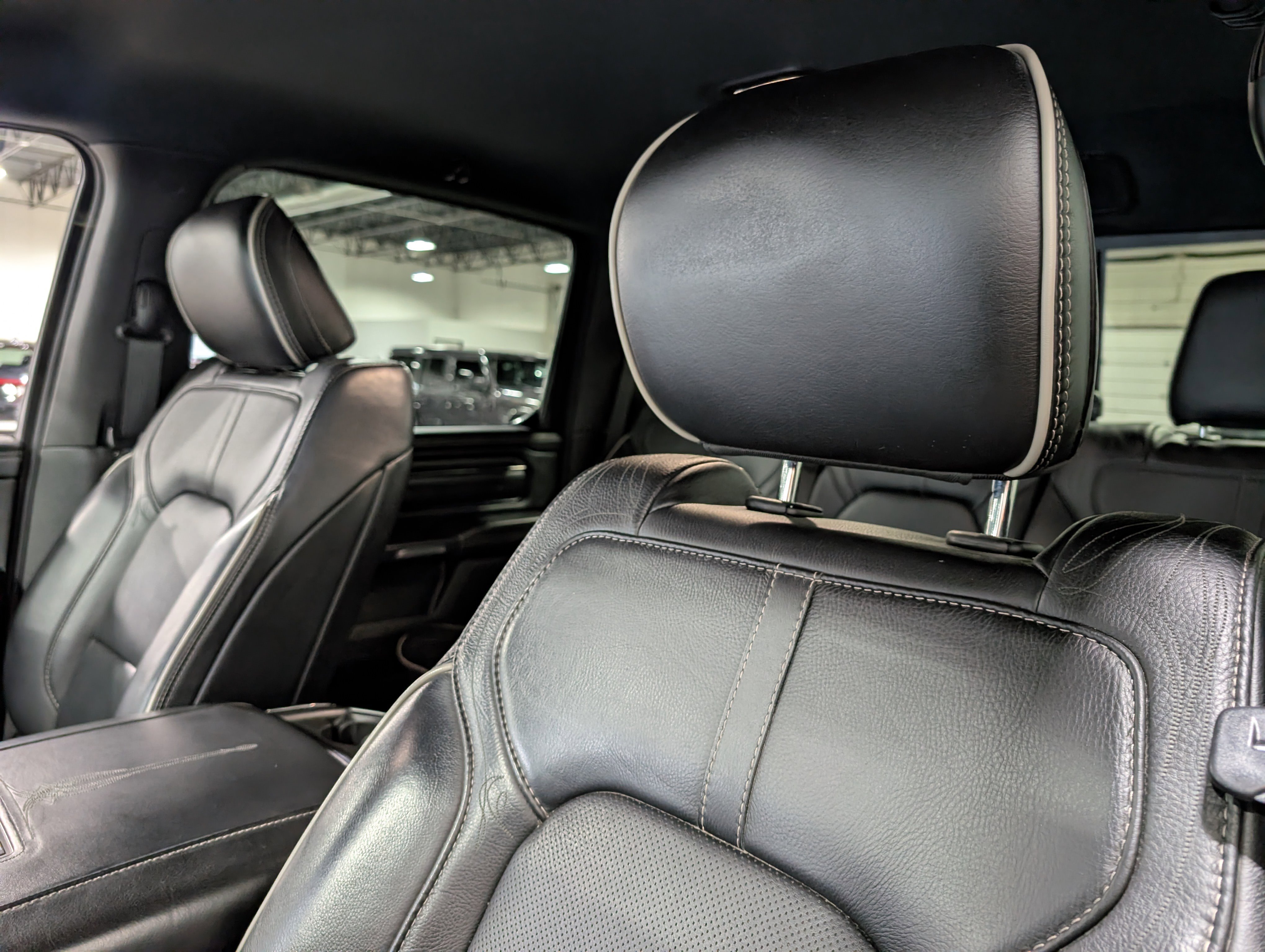 Used 2022 RAM 1500 Limited w/ Body Color Bumper Group image 11