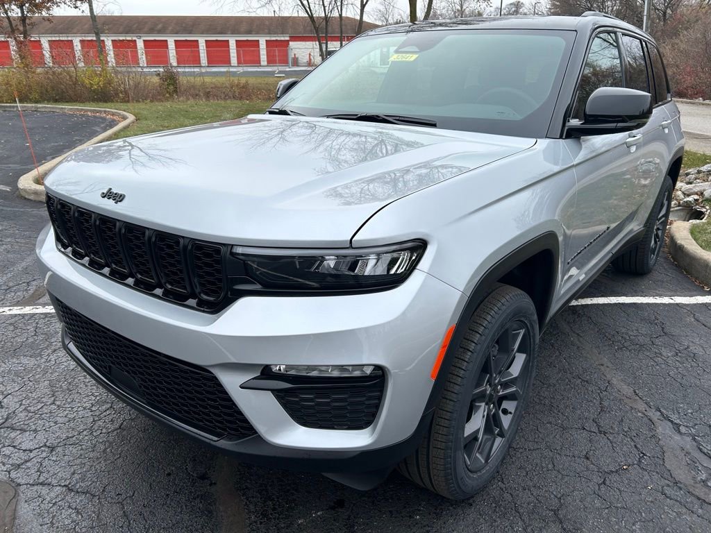 New 2025 Jeep Grand Cherokee Limited w/ Trailer Tow Package image 22