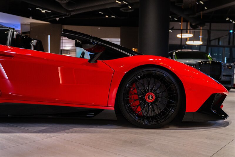 Used 2017 Lamborghini Aventador LP 750-4 Superveloce AWD/4WD image 38