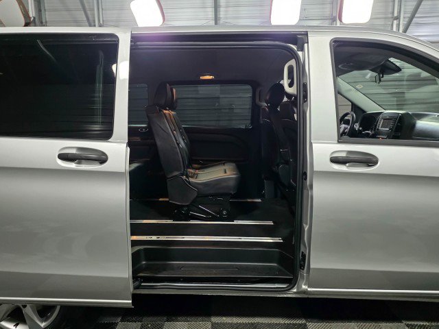 Used 2016 Mercedes-Benz Metris Passenger image 16