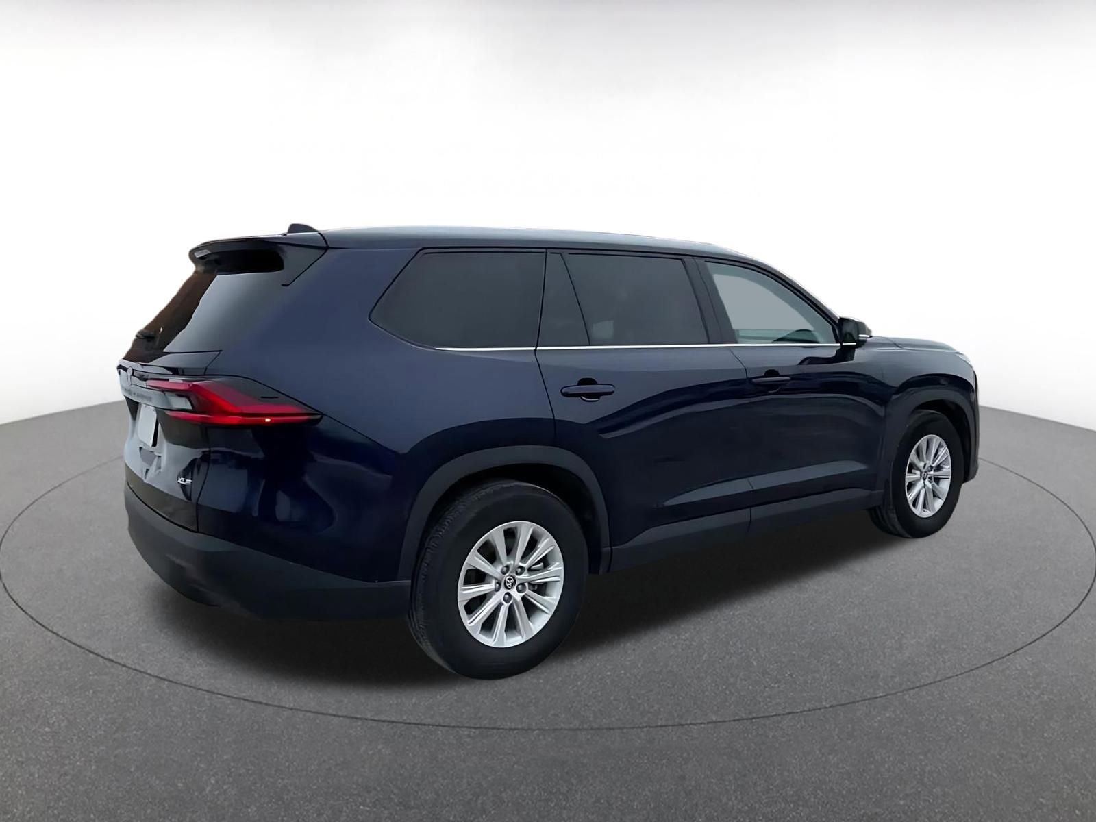 Used 2025 Toyota Grand Highlander FWD image 15