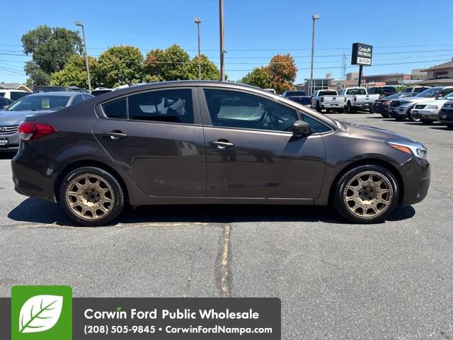 Used 2017 Kia Forte LX w/ LX Popular Package FWD image 4